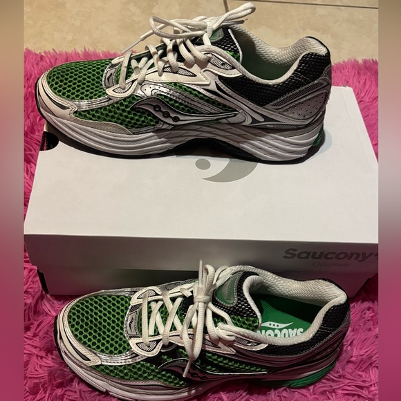 Saucony Men's ProGrid Omni 9 Running Shoes Men 8.5/Women 10 - Picture 3 of 7